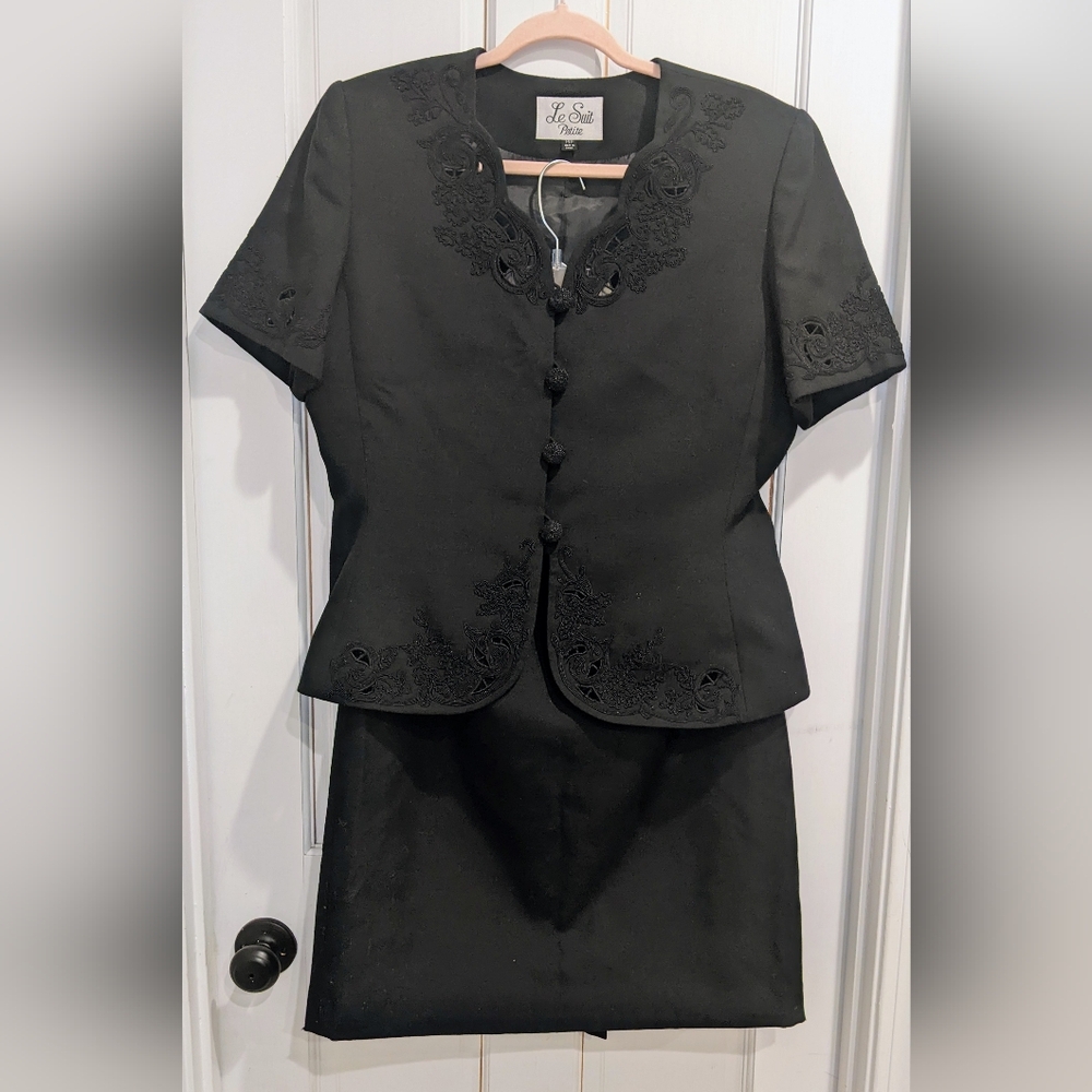 Le Suit Vintage 90's Black Skirt Suit With Scallop Pattern Glittery Details 14P